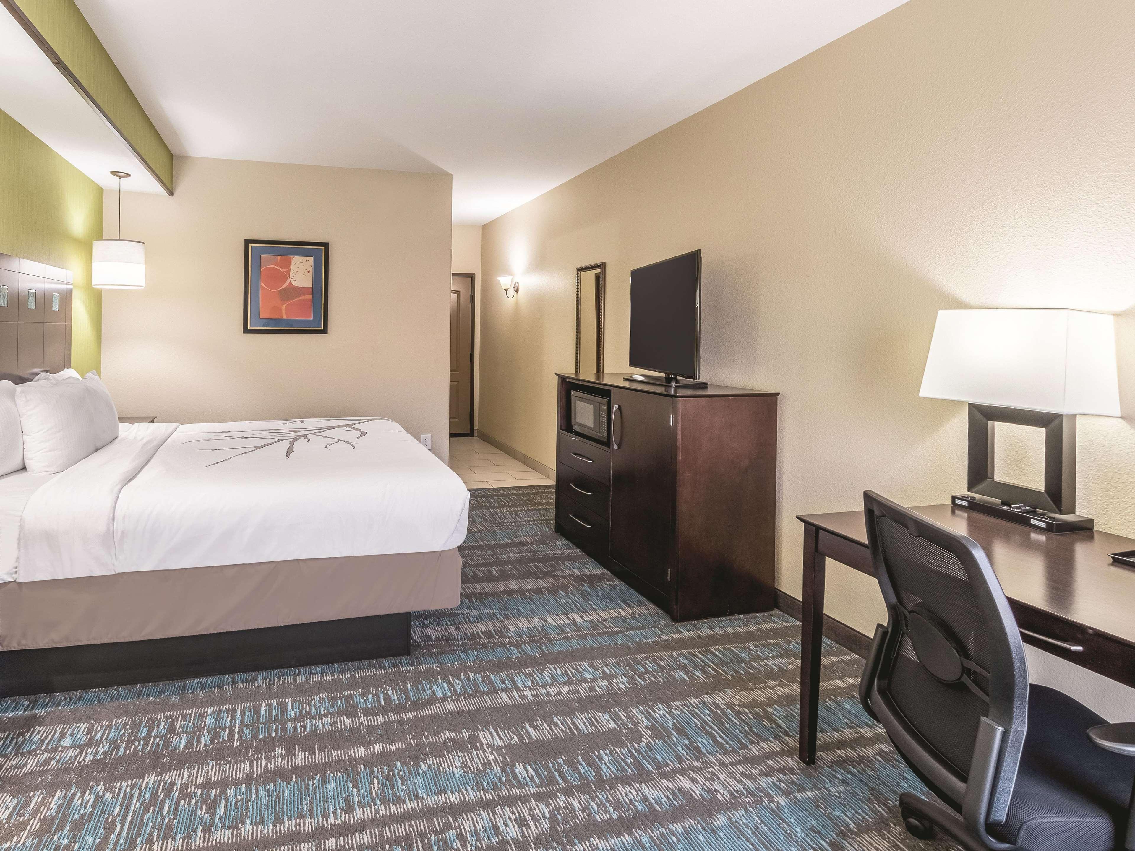 La Quinta By Wyndham Dallas South Grand Prairie