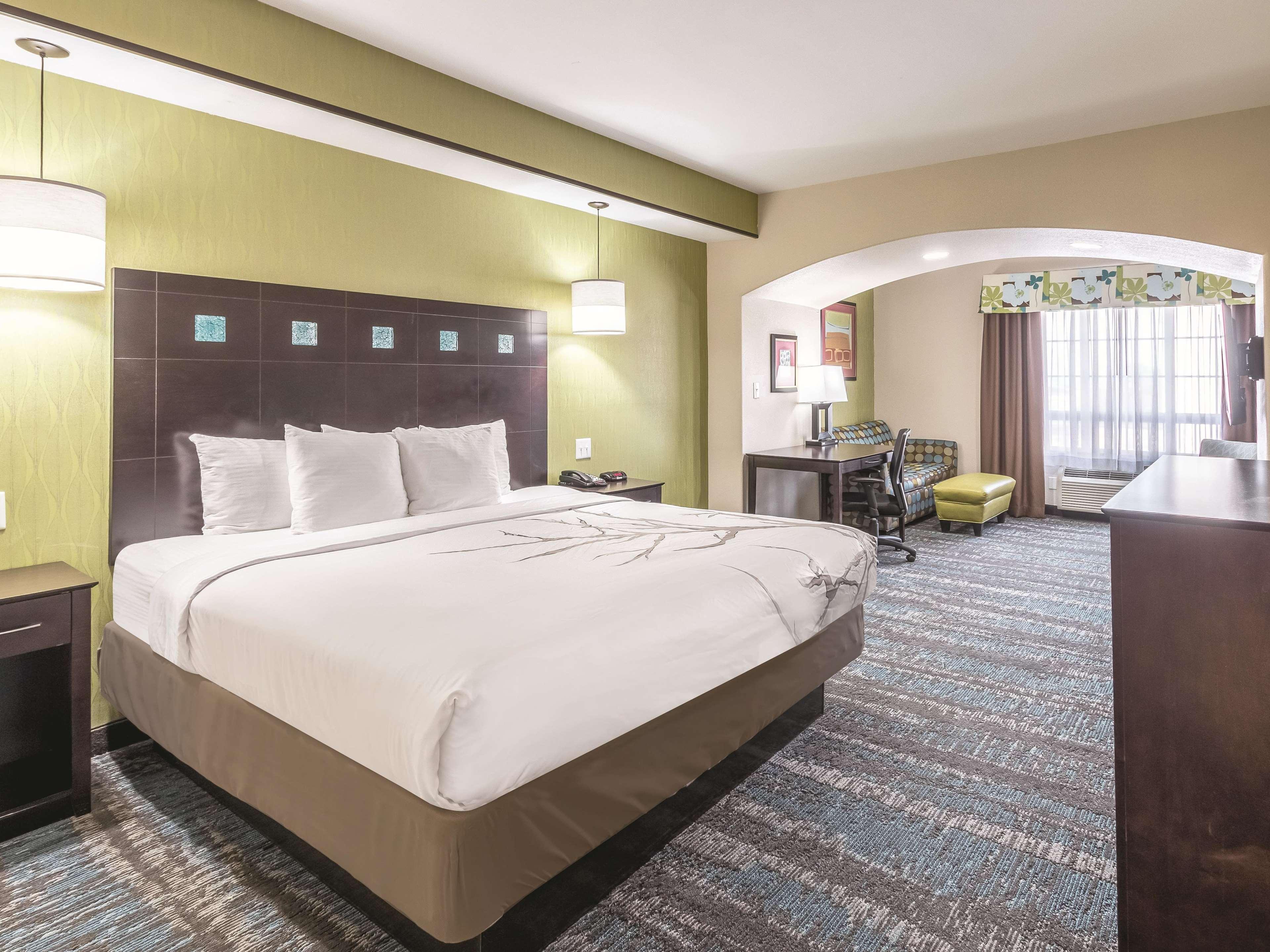 Hotel La Quinta By Wyndham Dallas South