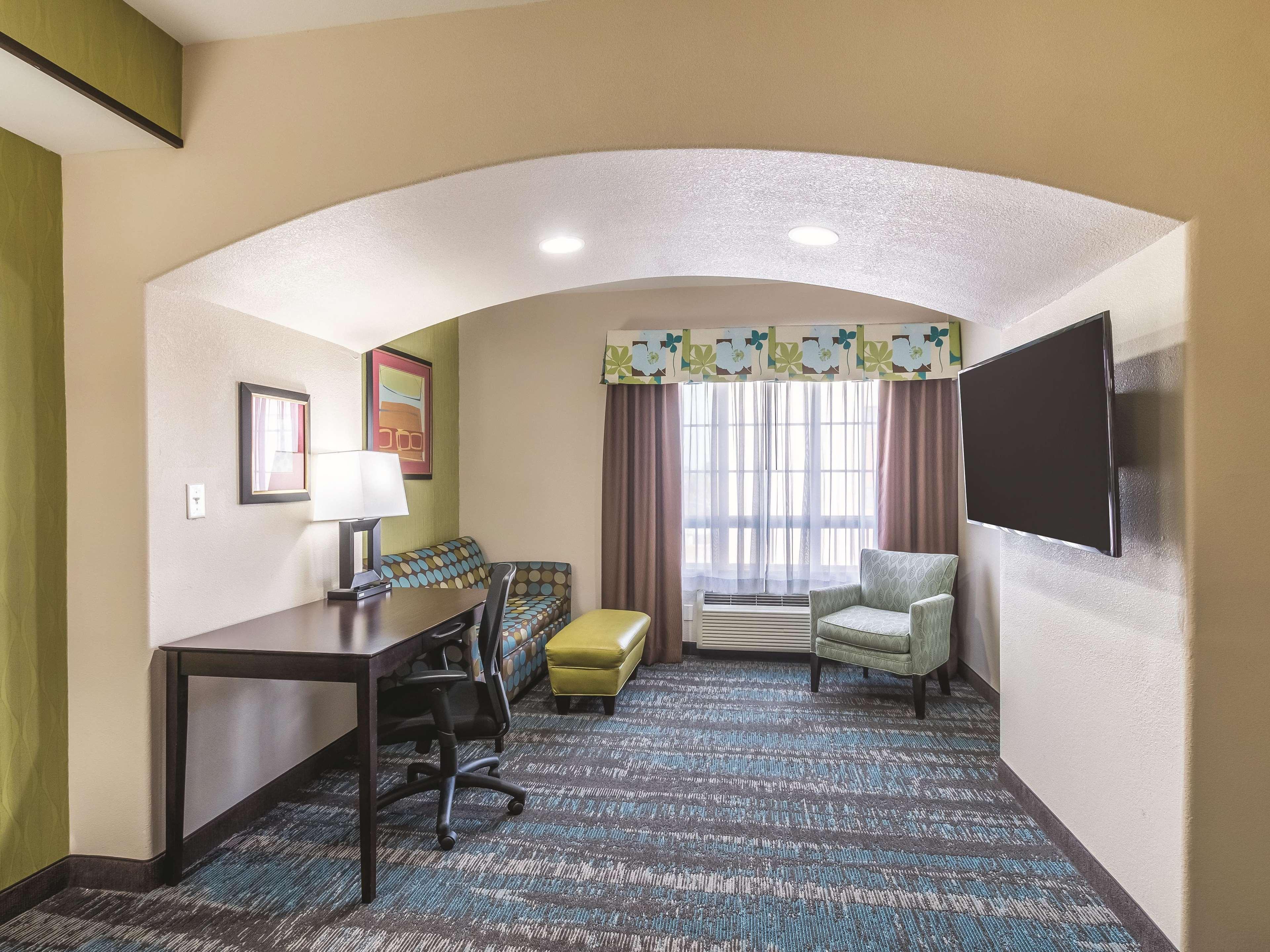 Hotel La Quinta By Wyndham Dallas South