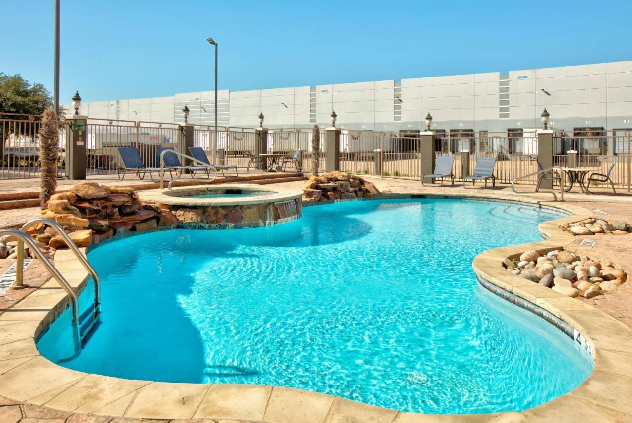 La Quinta By Wyndham Dallas South Grand Prairie