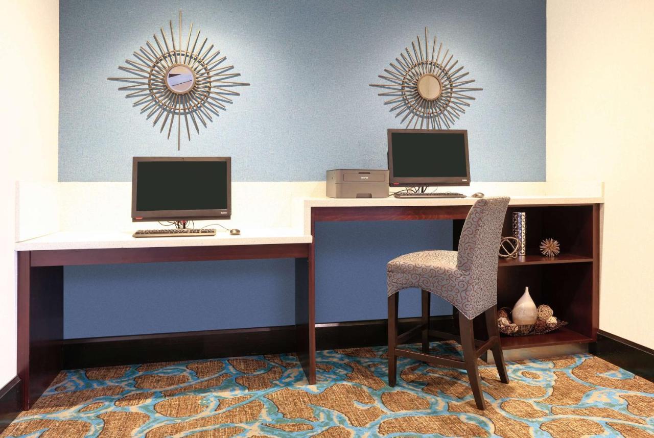 Hotel La Quinta By Wyndham Dallas South Grand Prairie