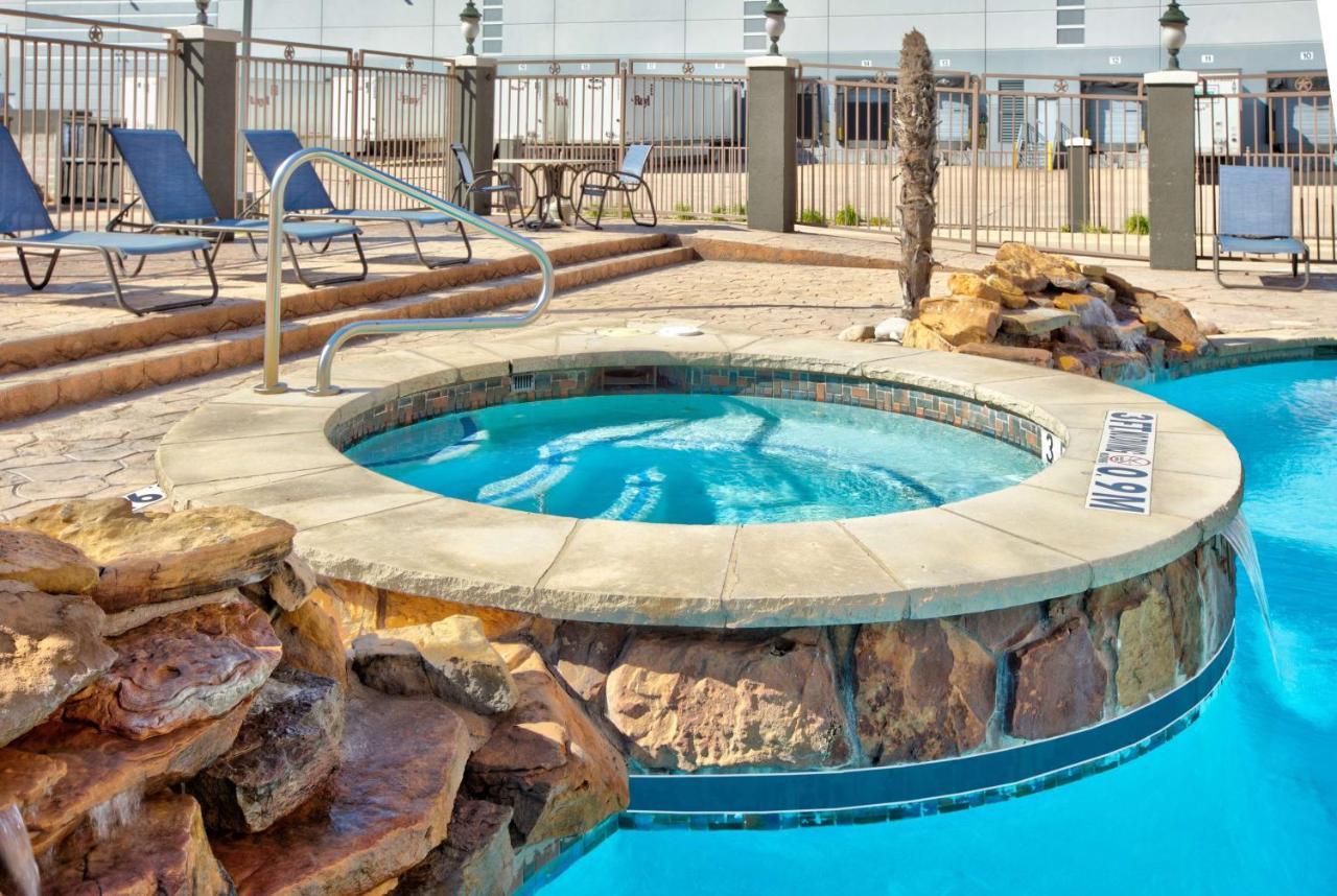 La Quinta By Wyndham Dallas South Grand Prairie