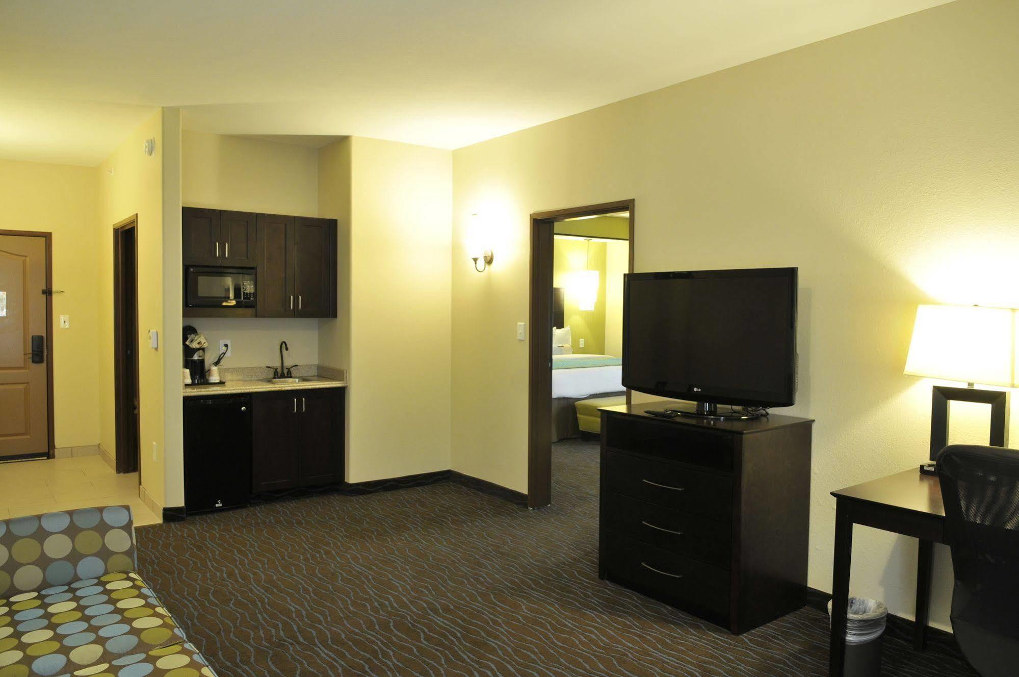 La Quinta By Wyndham Dallas South Grand Prairie