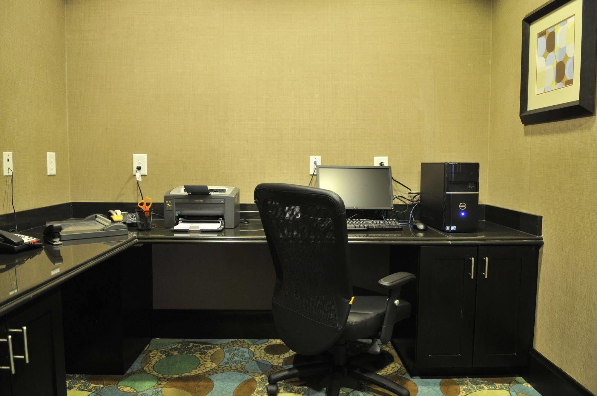 Hotel La Quinta By Wyndham Dallas South Grand Prairie